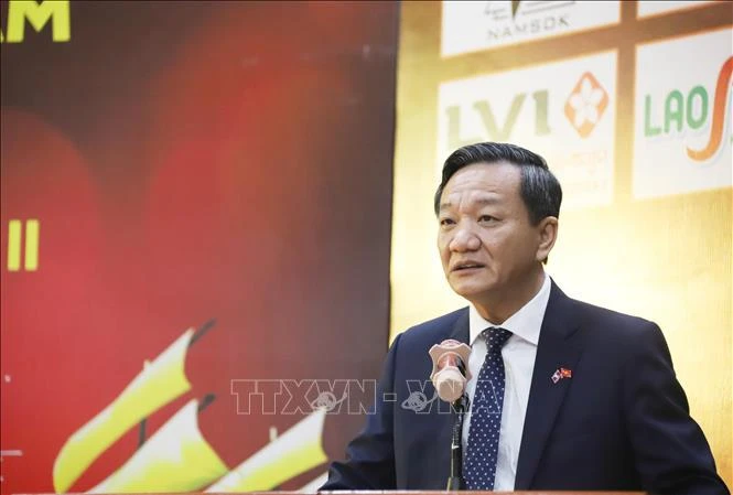 El embajador de Vietnam en Laos, Nguyen Minh Tam, habla en el evento. (Fuente:VNA)