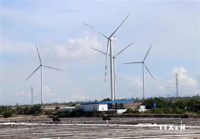 La zona económica clave en el sur de la provincia central de Ninh Thuan atrae a numerosas empresas para invertir en el campo de energías renovables. (Fuente: VNA)