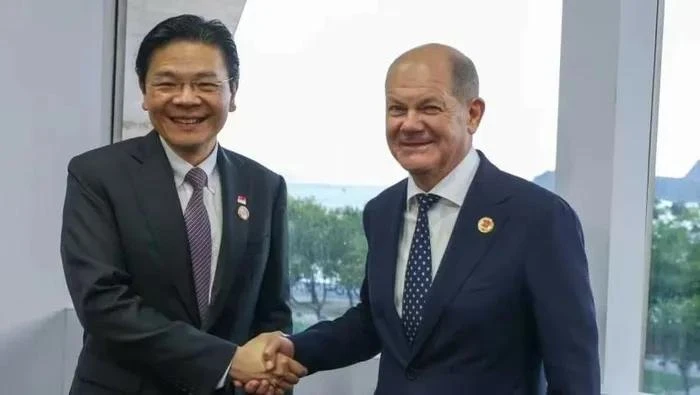 El primer ministro de Singapur, Lawrence Wong (izquierda), se reunió con su homólogo alemán, Olaf Scholz, al margen de la Cumbre del G20 en Brasil el 18 de noviembre. (Fuente: MDDI)