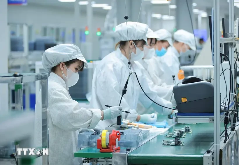 Vietnam impulsa formación de recursos humanos para industria de semiconductores y tecnologías digitales. (Fuente: VNA)