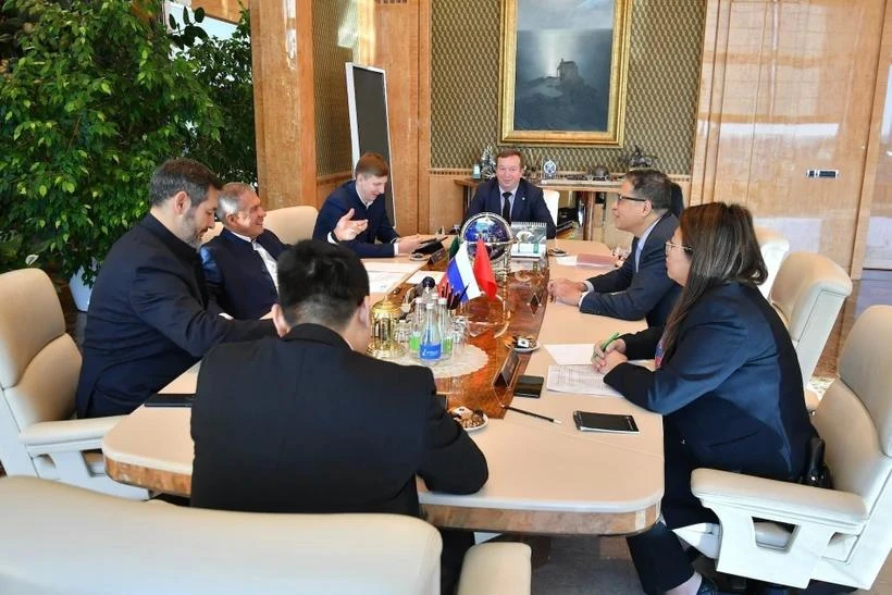 Durante la reunión entre el embajador vietnamita en Rusia, Dang Minh Khoi, y el jefe de la República de Tartaristán de la Federación de Rusia, Minnikhanov Rustam Nurgalievich (Fuente: VNA)