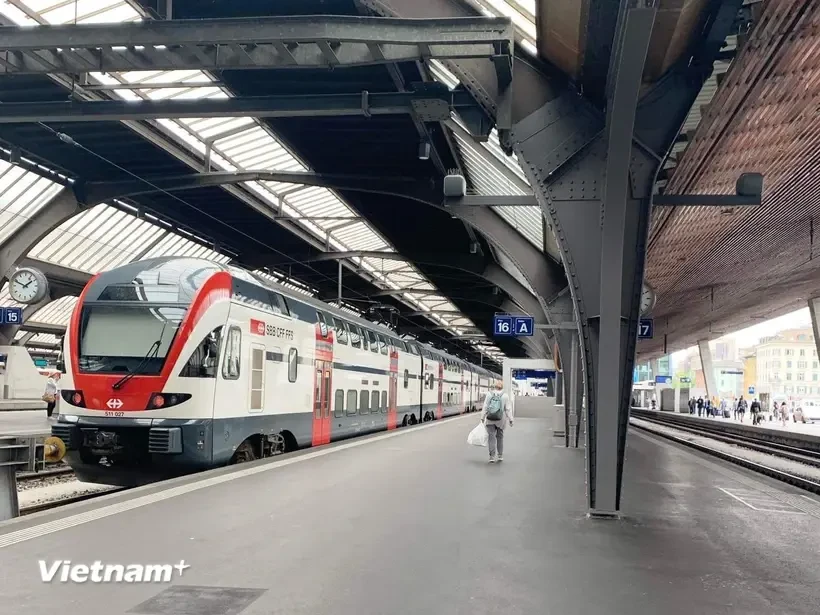 Un ferrocarril de alta velocidad en Europa. (Fuente: Vietnam+)