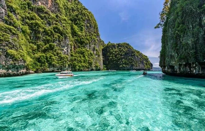 普吉岛是泰国著名的旅游目的地之一，也是地区乃至世界最热门的旅游目的地之一。图自泰国外交部