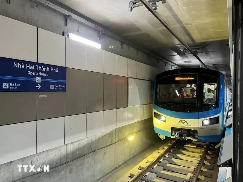 La première rame de la ligne de métro Bên Thành - Suôi Tiên. Photo: VNA