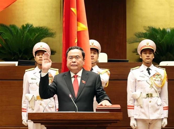 Tran Thanh Man prête serment devant l’Assemblée nationale et les citoyens du pays. .Photo : VNA