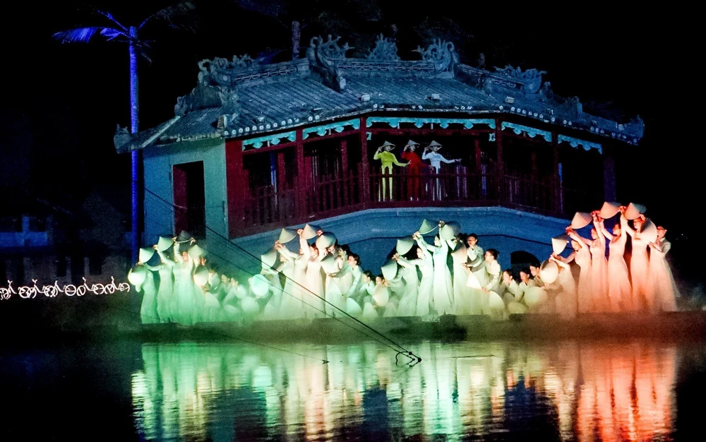 « Mémoire de Hoi An" ressemble à un festin visuel impressionnant. Photo : VNA