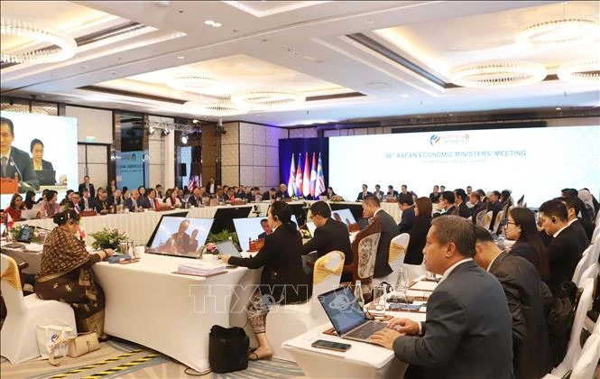 La 56e réunion des ministres de l'Économie de l'ASEAN s'ouvre mardi matin 17 septembre dans la capitale Vientiane, au Laos. Photo: VNA