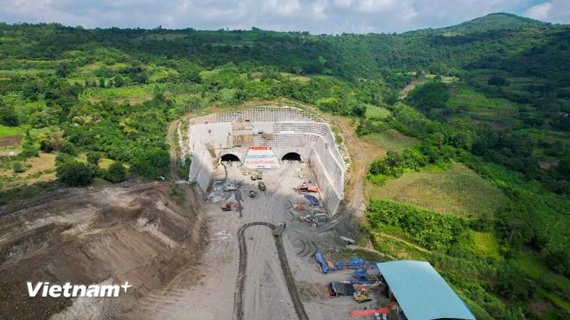 Realizan la construcción del túnel Tuy An. (Foto: Vietnam+)