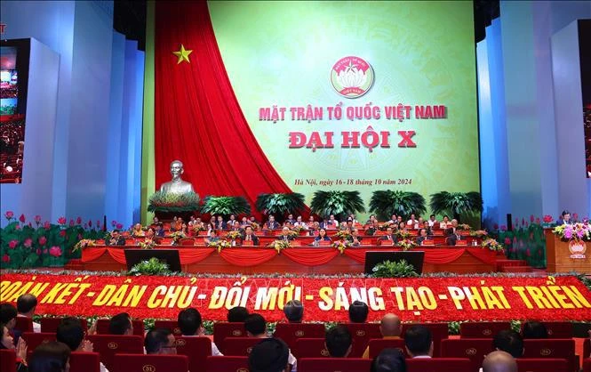 El X Congreso Nacional del Frente de la Patria de Vietnam (FPV) inició su primera sesión de trabajo. (Foto: VNA)