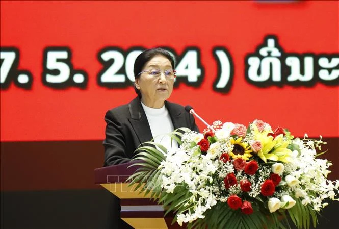 La vice-présidente lao Pany Yathotou prend la parole lors de la célébration. Photo : VNA
