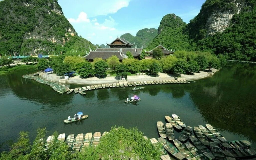 Le complexe paysager de Tràng An, un emblème touristique de Ninh Binh. Photo : VNA/CVN