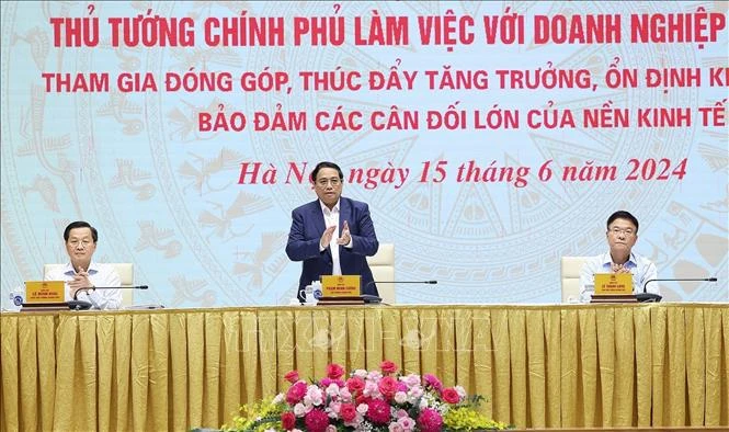 Le Premier ministre Pham Minh Chinh à la conférence du Premier ministre avec les entreprises publiques. Photo : VNA