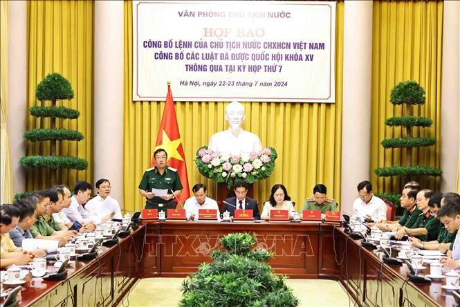 La conférence de presse pour annoncer l'Ordre du président concernant six lois récemment adoptées par la 15e Assemblée nationale. Photo : VNA