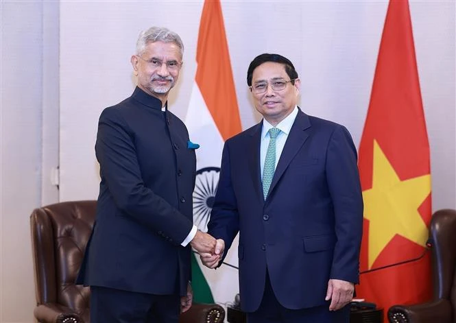 Le Premier ministre Pham Minh Chinh (droite) a reçu le 31 juillet à New Delhi le ministre indien des Affaires étrangères Subrahmanyam Jaishankar, dans le cadre de sa visite d'État en Inde. Photo : VNA