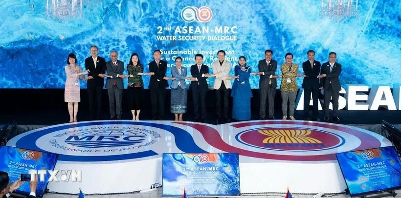 Des délégués de l'ASEAN et du MRC. Photo : VNA