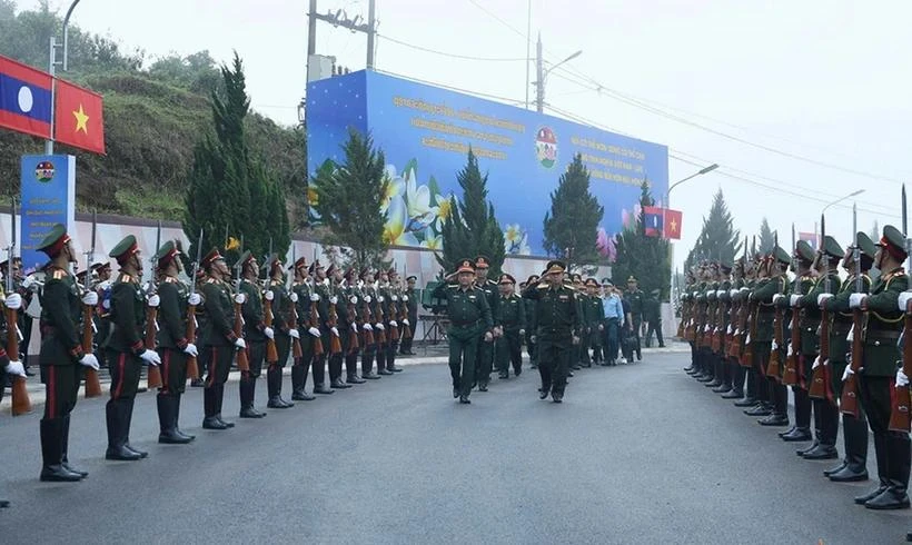 Répétition générale du 2e Échange d’amitié de la défense frontalière Vietnam-Laos au poste-frontier de Pahang. Photo : journal "Quân đội Nhân dân"