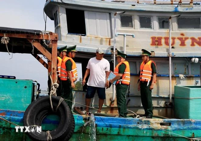 Ca Mau renforce les solutions pour lutter contre la pêche INN