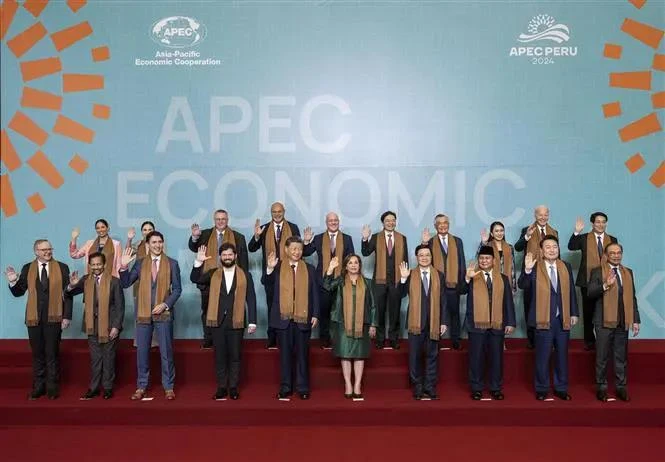 Les dirigeants des économies de l'APEC à Lima, Pérou. Photo : VNA