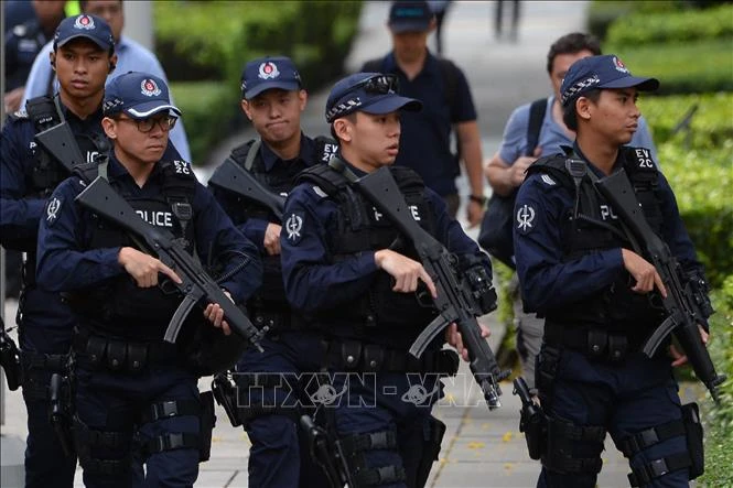 Police increase security in many areas in Singapore (Photo: AFP/VNA)