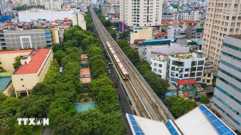 Train runs on Nhon-Hanoi Station metro line (Photo: VNA)