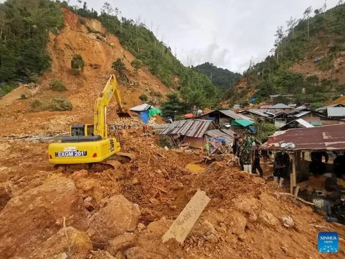 Rescuers conduct rescue operation after landslides hit Tulabolo village in Bone Bolango, Gorontalo province, Indonesia, July 10, 2024 (Photo: Xinhua)