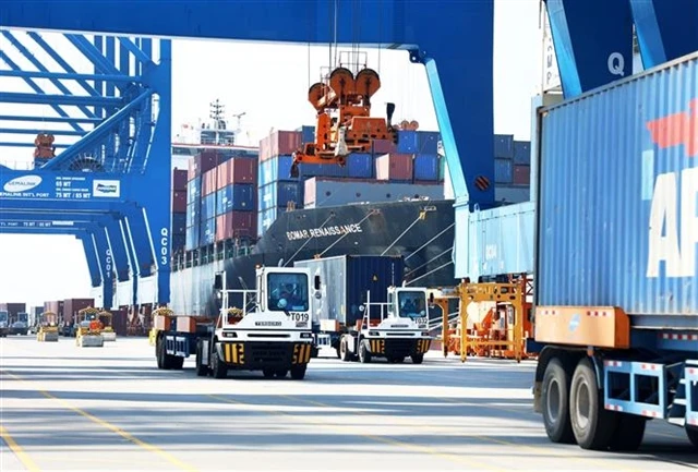 Containers at Cai Mep-Thi Vai Port in Ba Ria-Vung Tau province. AMRO staff forecast Vietnam’s economic growth may reach 6.3% for 2024 (Photo: VNA)