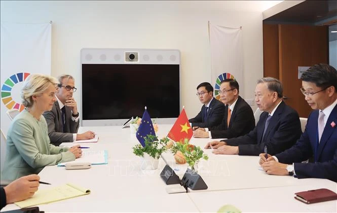 Party General Secretary and State President To Lam (second from right) meets with President of the European Commission Ursula von der Leyen. (Photo: VNA)