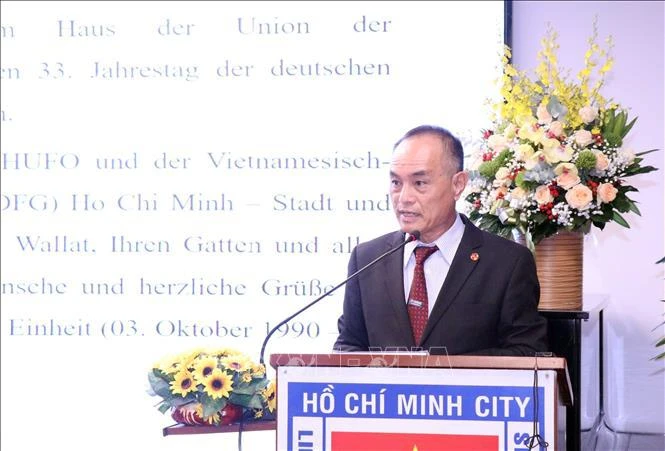 Nguyen Anh Tuan, President of the Vietnam-Germany Friendship Association in Ho Chi Minh City, speaks at the gathering. (Photo: VNA)