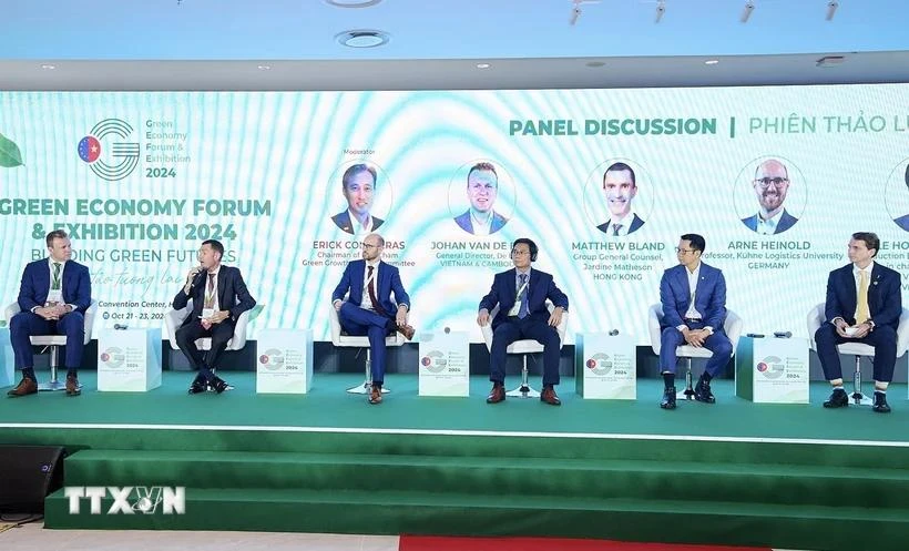 Experts talk about energy transition cooperation at the Green Economy Forum and Exhibition 2024. (Photo: VNA)