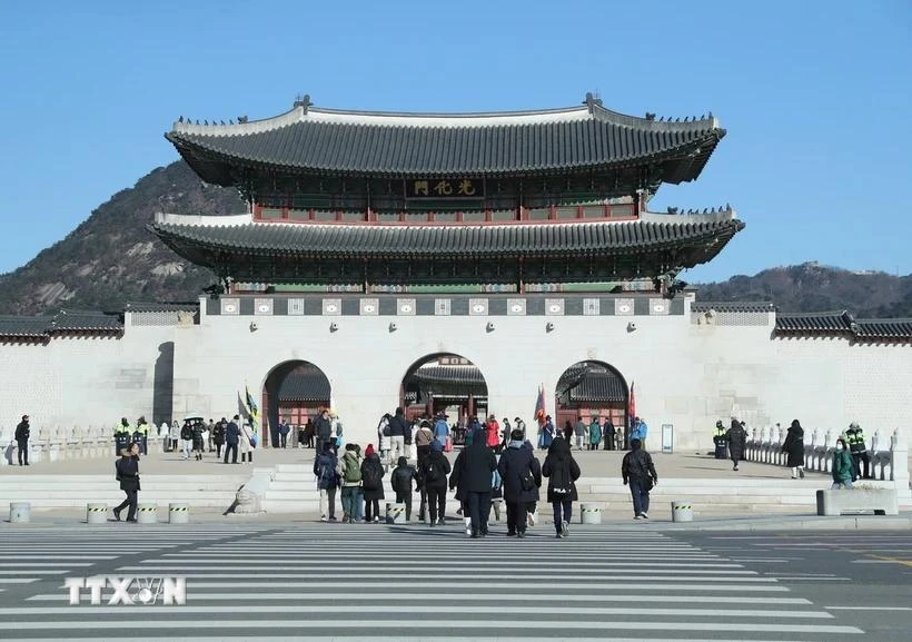 People in Seoul, RoK, on December 4, 2024. (Photo: Xinhua/VNA)