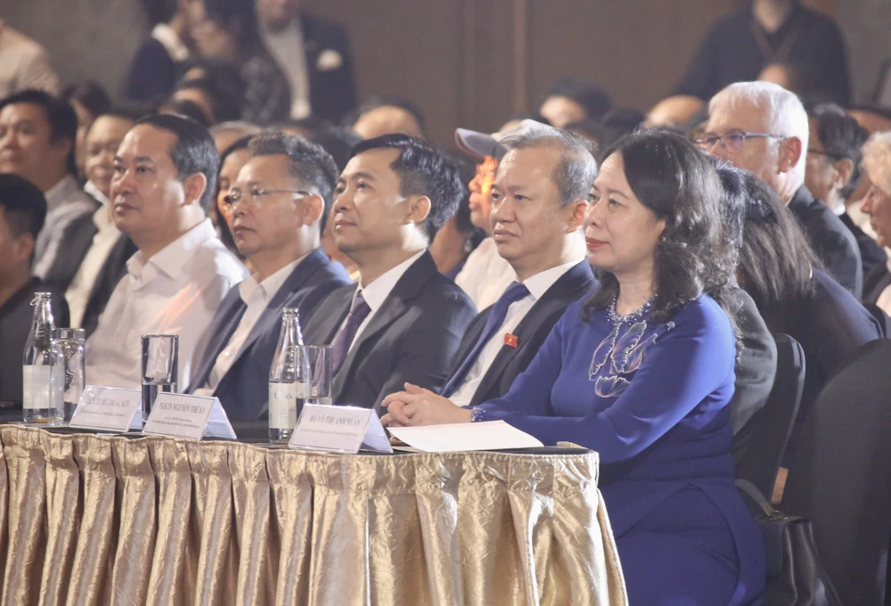 Vice State President Vo Thi Anh Xuan (1st from right) attends the opening ceremony of the 2nd Da Nang Asian Film Festival on July 2 evening. (Photo: VNA)