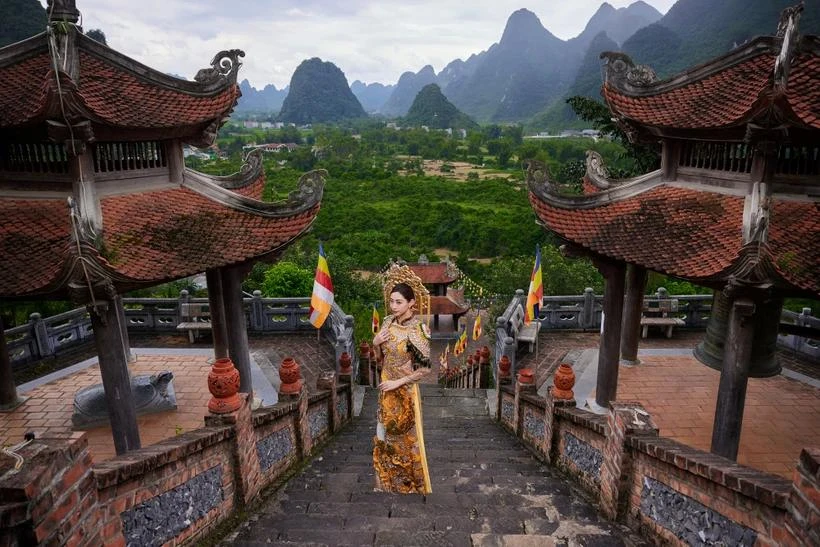 Looking ahead, Vietnamese tourism will focus on integrating green and sustainable practices with visitor-centred experiences, aiming to welcome 18 million foreign tourists in 2024. (Illustrative photo-Source: VietnamPlus)