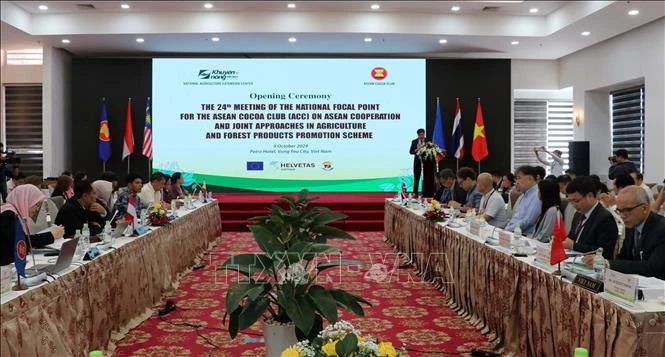 At the 24th meeting of the National Focal Point for the ASEAN Cocoa Club (ACC) on ASEAN Cooperation and Joint Approaches in Agriculture and Forest Products Promotion Scheme in the southern province of Ba Ria-Vung Tau on October 9. (Photo: VNA)