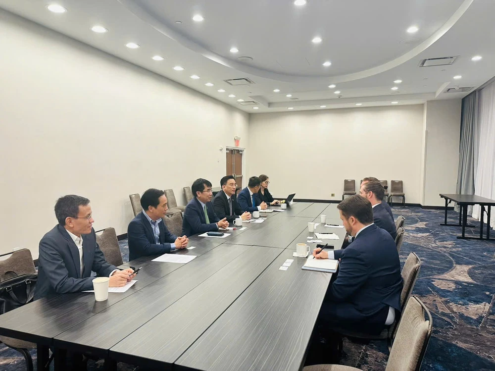 At the meeting between Petrovietnam, PV GAS leaders and executives of Texas-based Cheniere Energy Inc in the US. (Photo: PetroTimes)