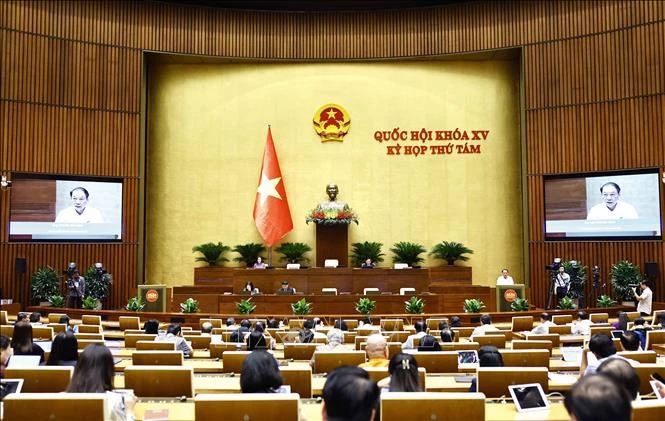  Lawmakers gather on November 1 morning as part of the 15th National Assembly (NA)’s 8th session. (Photo: VNA)