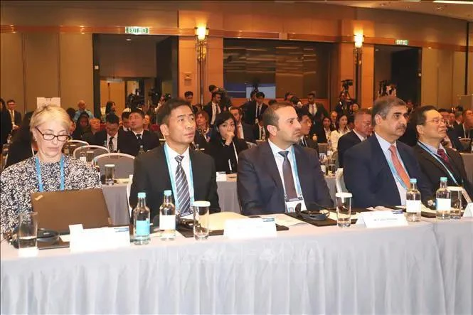 Deputy Prosecutor General Nguyen Duy Giang (2nd from left) at the opening ceremony of the 11th Asia-Pacific Regional Conference of the International Association of Prosecutors (IAP) in Hong Kong, China. (Photo: VNA)