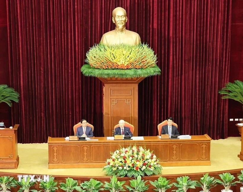 El secretario general del Partido Comunista de Vietnam, Nguyen Phu Trong (centro), preside la reunión (Foto: VNA)