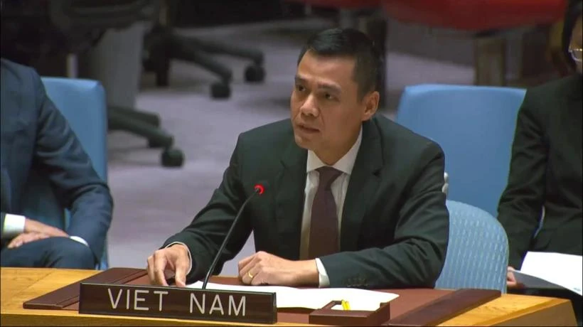 El embajador Dang Hoang Giang, representante permanente de Vietnam ante la ONU, habla en el debate del 10 de septiembre. (Foto: VNA)