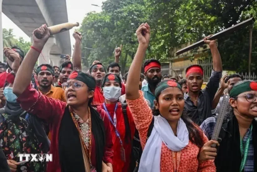 Manifestation contre le gouvernement dans la capitale Dacca, au Bangladesh, le 4 août. Photo: Getty Images/VNA