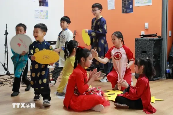 Des enfants à la fête culturelle organisée à Wellington à l’ocassion de la Fête de la mi-automne. Photo: VNA