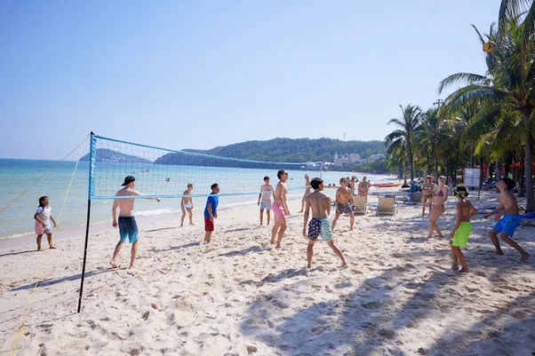 International tourists bask in the sun and relax on the Kem Beach, Phu Quoc. Photo: Sun Group.