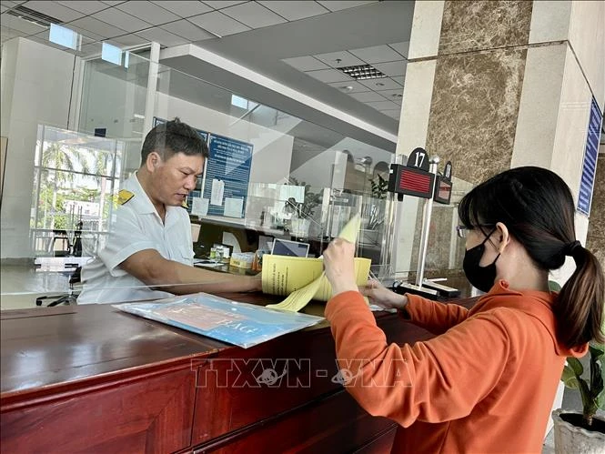 Tax transaction at Ho Chi Minh City Department of Taxation (Photo: VNA)