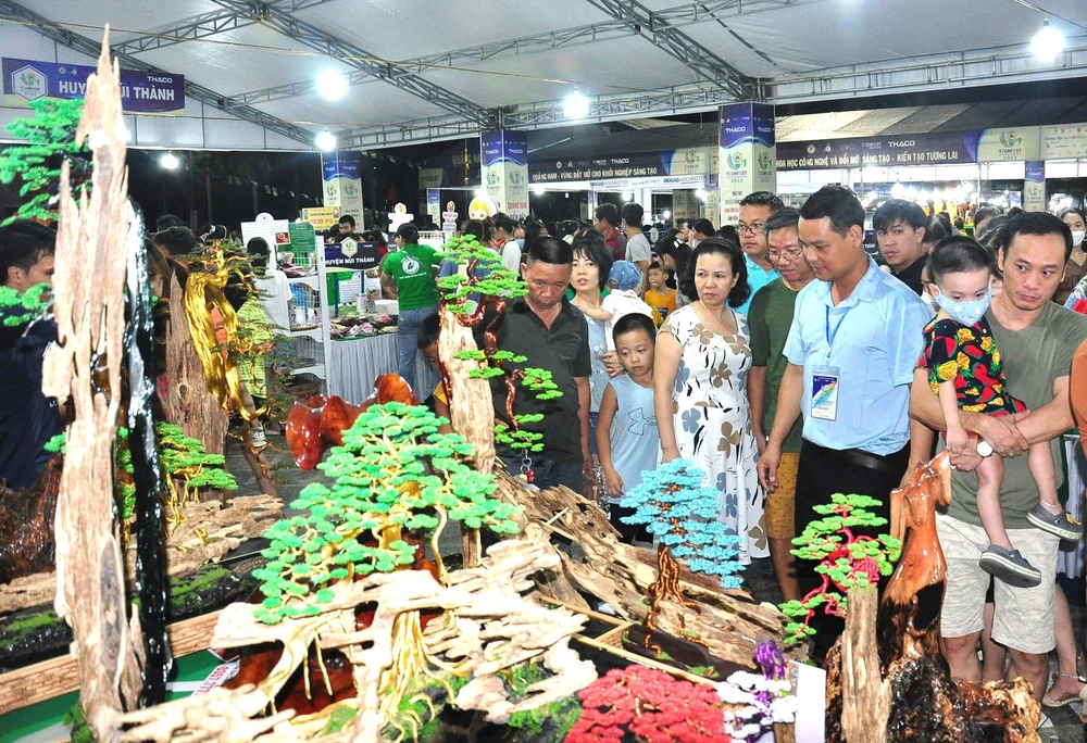 A booth at TechFest Quang Nam 2023. (Photo: baoquangnam.vn)