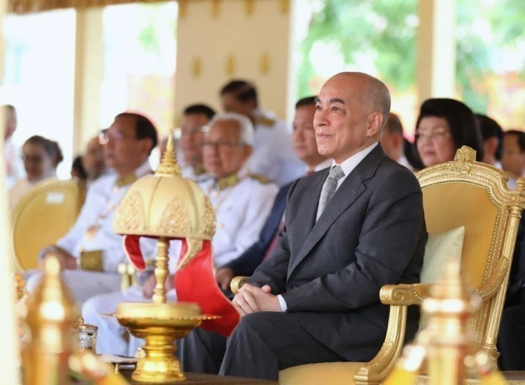 Cambodia’s Royal Ploughing Ceremony is held in Kampong Speu province’s Chbar Mon city and presided over by King Norodom Sihamoni. (Photo: VNA)