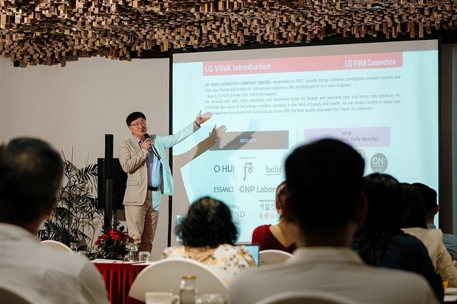 Kim Kyung Hyo, Director of home care and daily beauty department at LG Vina Group, speaks at the event (Photo: Dentsu Creative)