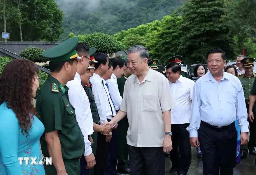 President To Lam at the Pac Bo special national relic site in Truong Ha commune, Ha Quang district, Cao Bang province. (Photo: VNA)