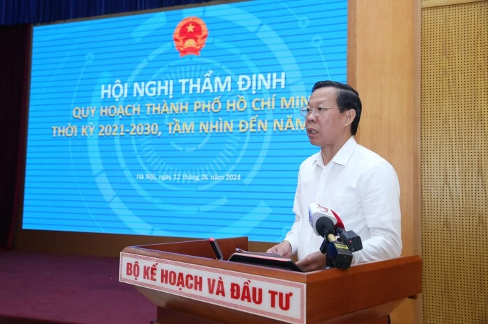 Chairman of the HCM City People's Committee Phan Van Mai speaks at the meeting. (Photo: Ministry of Planning and Investment)