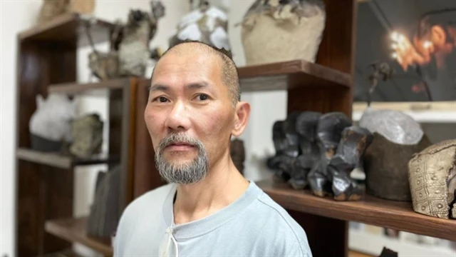 Artist Jason Lim will have workshop on performance art in Hanoi on July 7. (Photo thewest.com.au) 