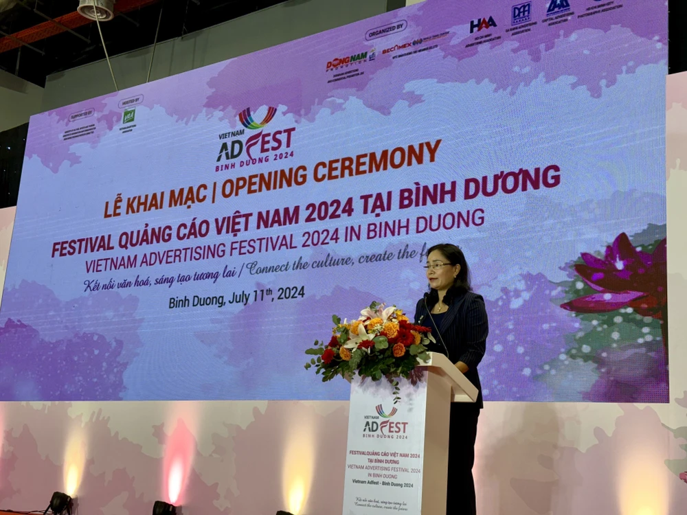 Deputy Minister of Culture, Sports and Tourism Trinh Thi Thuy speaks at the event. (Photo: VNA)