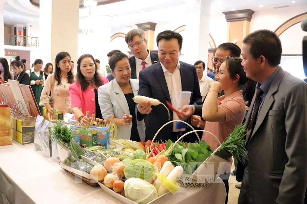 Enterprises in the Central Highlands provinces of Vietnam introduce their products to partners from the Republic of Korea (Photo: VNA)